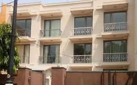 Uds Villa Scandinavian B&B - Next To Vfs